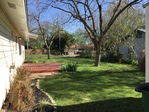 1405 Green Forest Dr in Austin, TX - Foto de edificio - Building Photo