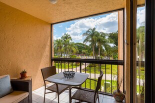 2255 Lindell Blvd in Delray Beach, FL - Building Photo