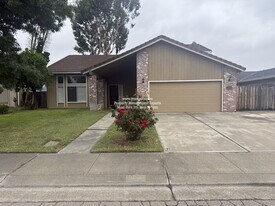 9130 Cornwall Dr in Stockton, CA - Building Photo