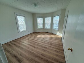 35 Wentworth St in Biddeford, ME - Building Photo - Building Photo