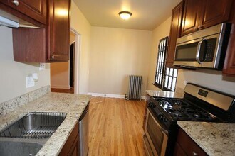 2208 W Ainslie, Unit W4 in Chicago, IL - Building Photo - Building Photo