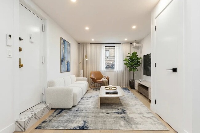 704 Eighth Avenue, Unit GARDEN