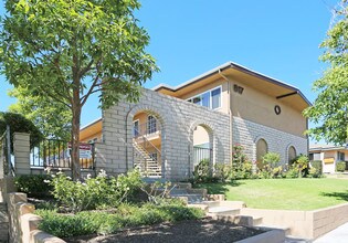 617 E Birch St in Brea, CA - Building Photo - Building Photo