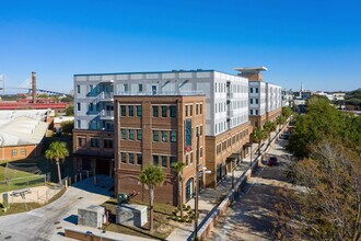 The Blake (Per Bed Lease) in Savannah, GA - Building Photo - Building Photo