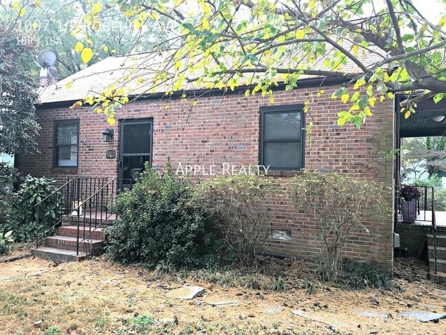 property at 1007 Rosehill Ave