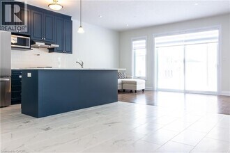 6 Dominique St in Kitchener, ON - Building Photo - Building Photo