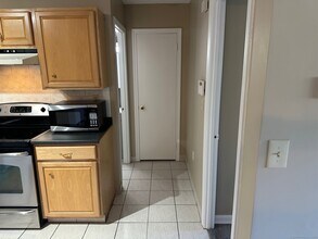 1119 Harbor View Dr in Rocky Hill, CT - Building Photo - Building Photo