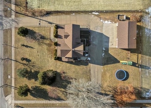 400 W North Ave in Little Chute, WI - Foto de edificio - Building Photo