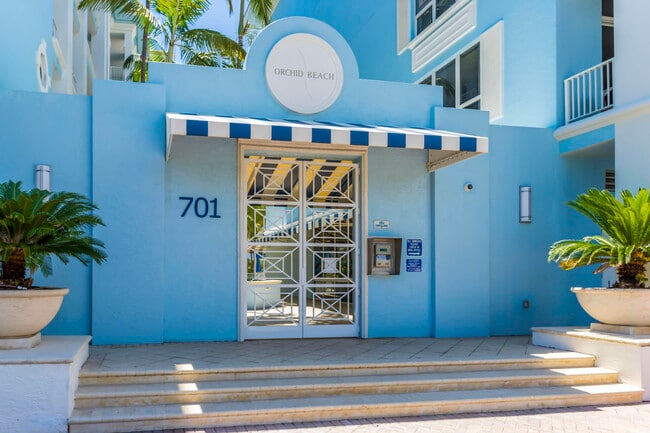 701 SE 21st Ave in Deerfield Beach, FL - Building Photo - Building Photo