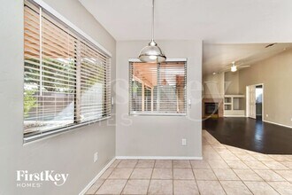 1701 N Hayden Dr in Tucson, AZ - Building Photo - Building Photo