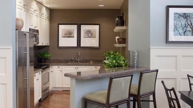 Creekside Village in Fremont, CA - Building Photo - Building Photo