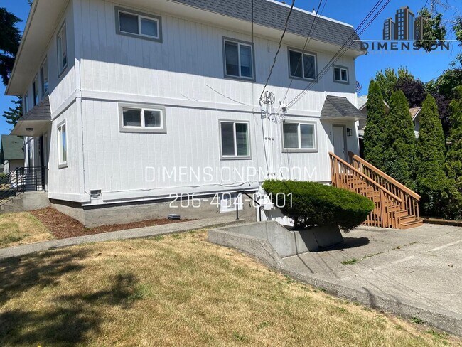 869 S 41st St, Unit 2 in Tacoma, WA - Building Photo - Building Photo