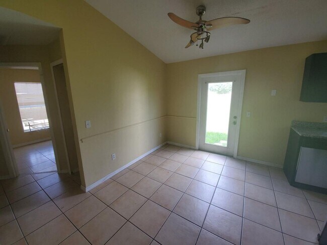 257 Diamond Ridge Blvd in Auburndale, FL - Building Photo - Building Photo