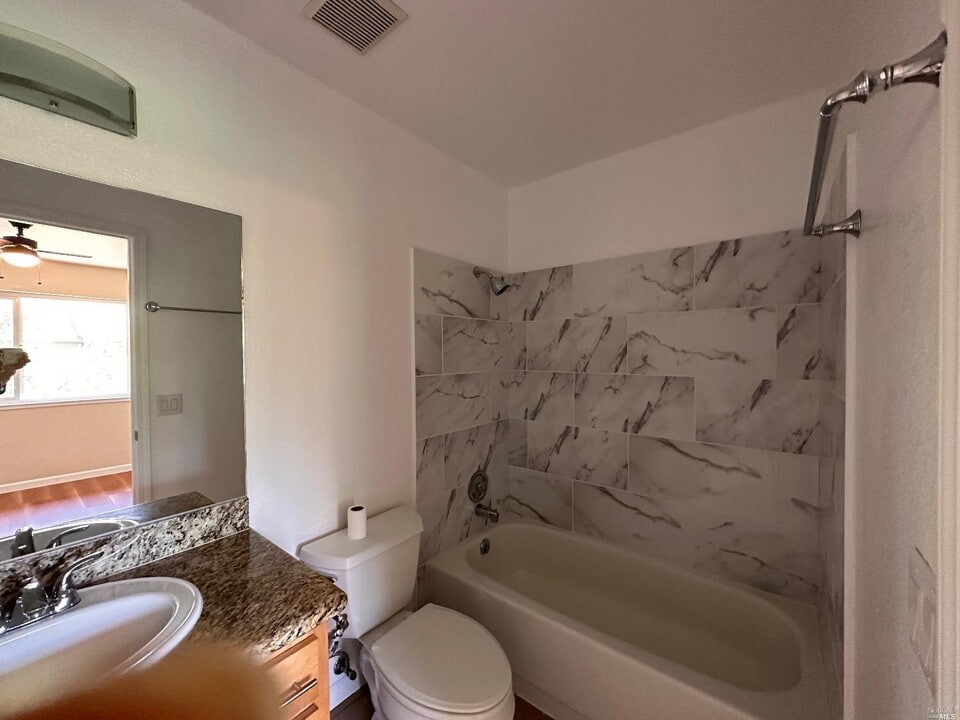 447 Tabor Ave in Fairfield, CA - Building Photo