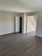 5623 NW 66th Terrace in Kansas City, MO - Building Photo - Building Photo