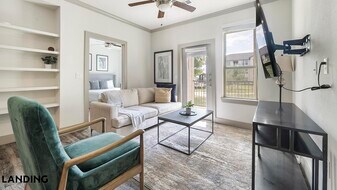 12500 Shadowglen Trce, Unit 6103 in Manor, TX - Building Photo