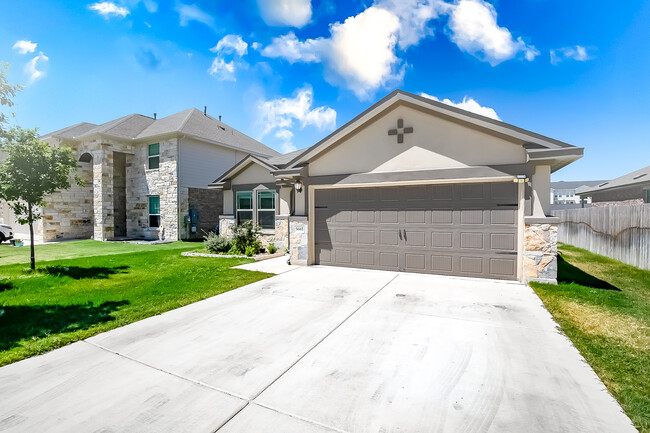 5665 Round Rock Ranch Blvd in Round Rock, TX - Building Photo - Building Photo