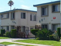 601-05 W. Hyde Park Blvd in Inglewood, CA - Foto de edificio - Building Photo