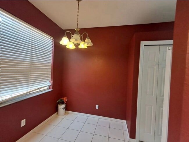 7880 Lake Sawgrass Loop in Ft. Myers, FL - Building Photo - Building Photo