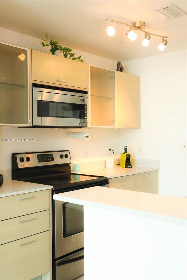 350 NE 24th St in Miami, FL - Building Photo - Building Photo