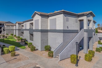 Laguna at Arrowhead Ranch in Glendale, AZ - Foto de edificio - Building Photo