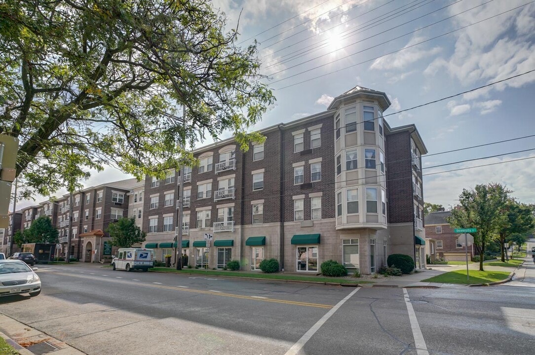 Old University Place in Madison, WI - Building Photo