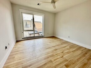 100 Mount Pleasant Ave, Unit 1 in Boston, MA - Foto de edificio - Building Photo