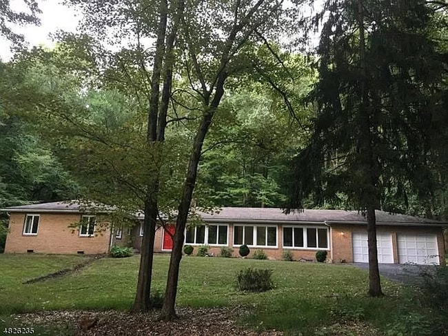 property at 31 Post House Rd