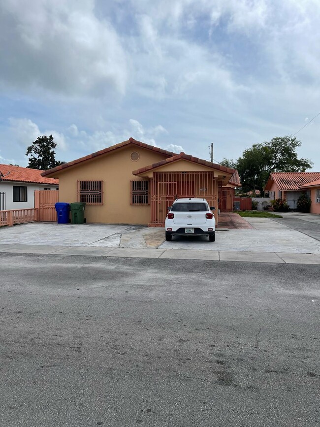 property at 3160 SW 26th St