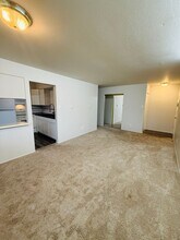 8755 Sieloff Dr in Hazelwood, MO - Building Photo - Building Photo