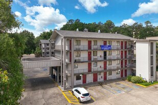 Loyalty Inn in Tallahassee, FL - Building Photo