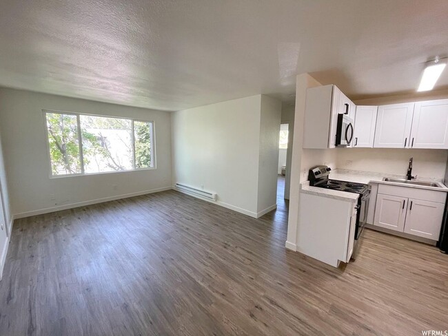 330 E 700 S, Unit L306 in Salt Lake City, UT - Building Photo - Building Photo