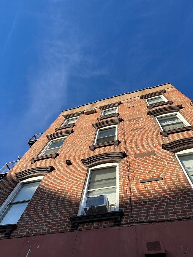 364 6th St Apartments and Nearby Hoboken Apartments For Rent Hoboken, NJ