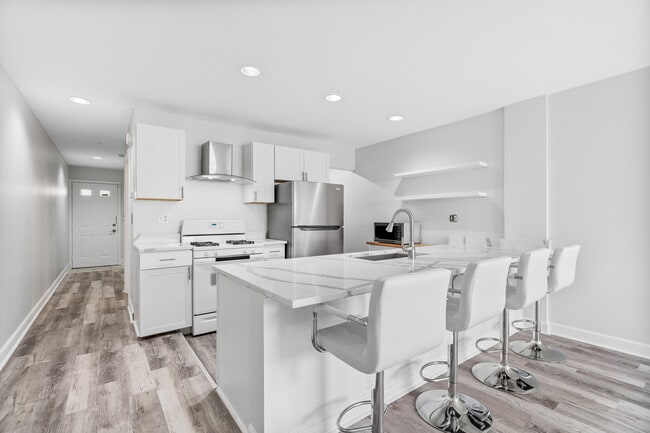 1726 N Kedzie Ave in Chicago, IL - Building Photo - Building Photo