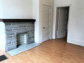 5828 Alder St in Pittsburgh, PA - Foto de edificio - Building Photo