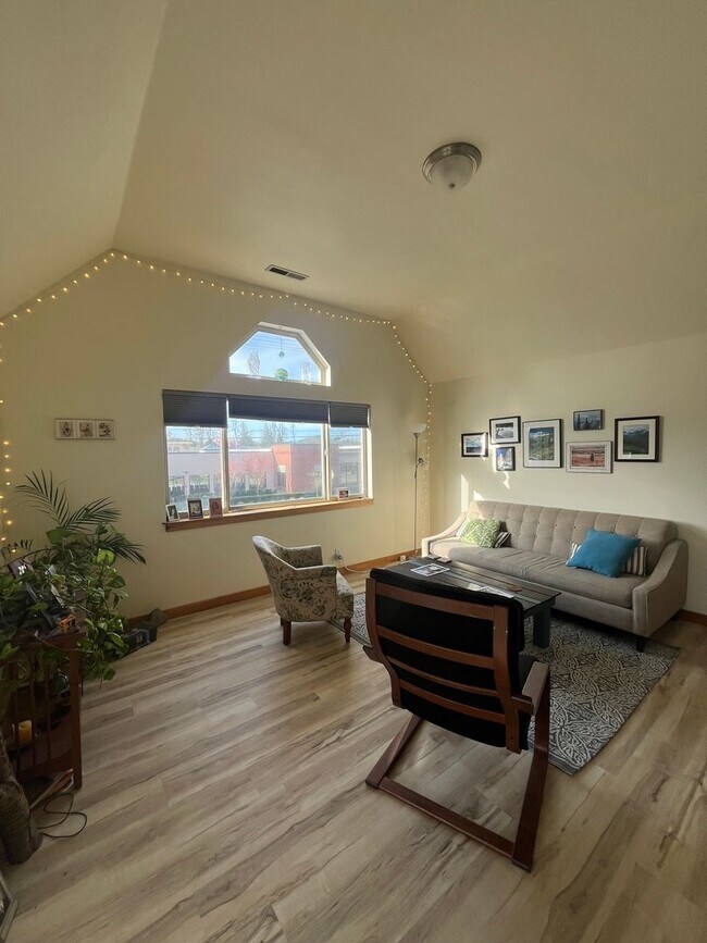 property at 6a Hayden Bridge Way