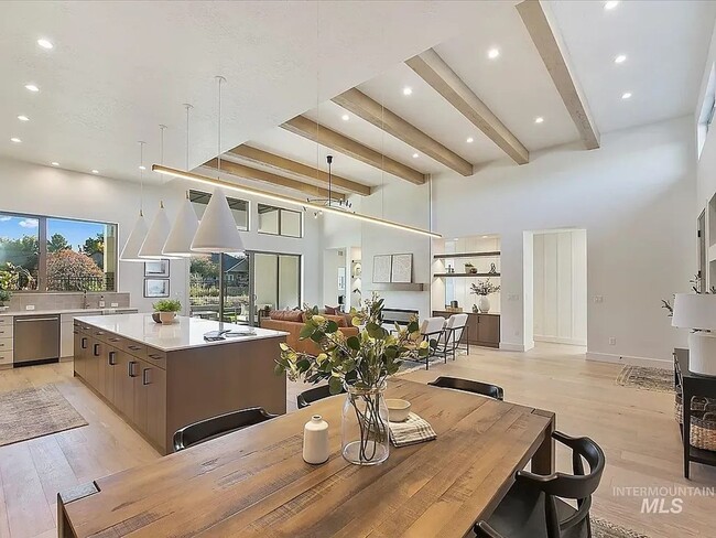 4535 E Copper Point Dr in Meridian, ID - Building Photo - Building Photo