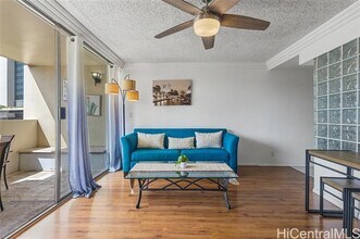 2092 Kuhio Ave. in Honolulu, HI - Foto de edificio - Building Photo