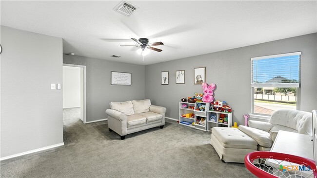 property at 208 Gatewood Clf