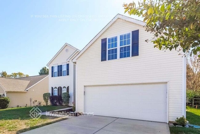 9505 Constitution Hall Dr in Charlotte, NC - Foto de edificio - Building Photo