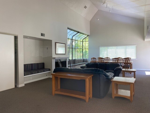 1808 Woodlake Dr in Santa Rosa, CA - Building Photo