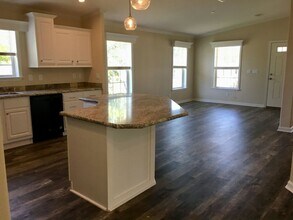 146 Highland Dr in Leesburg, FL - Building Photo - Building Photo