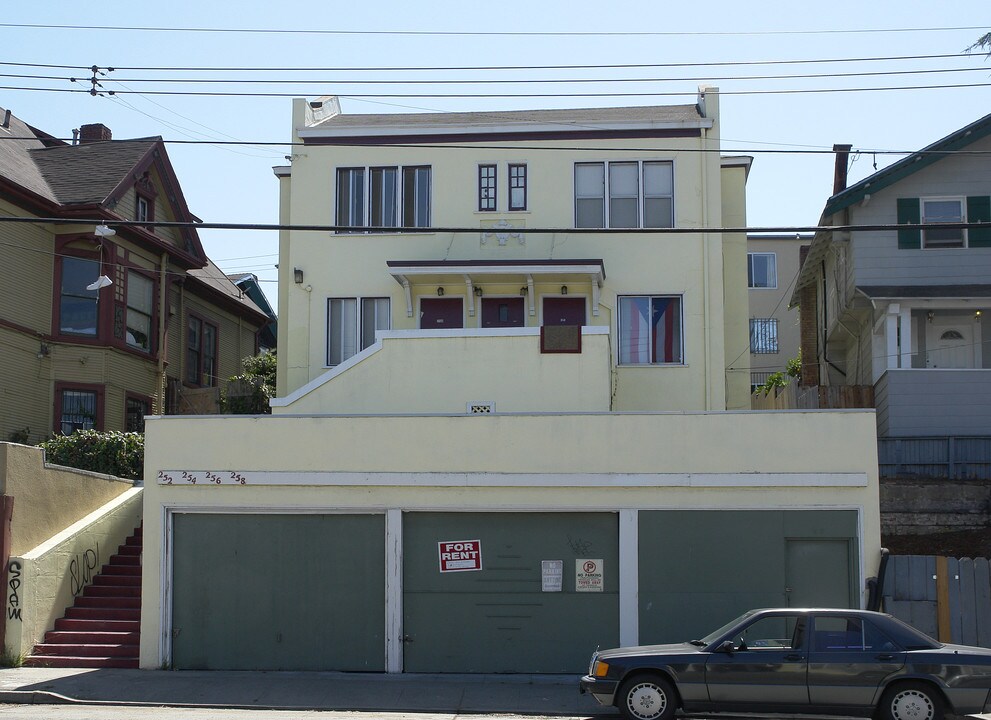 254 Oakland Ave in Oakland, CA - Building Photo