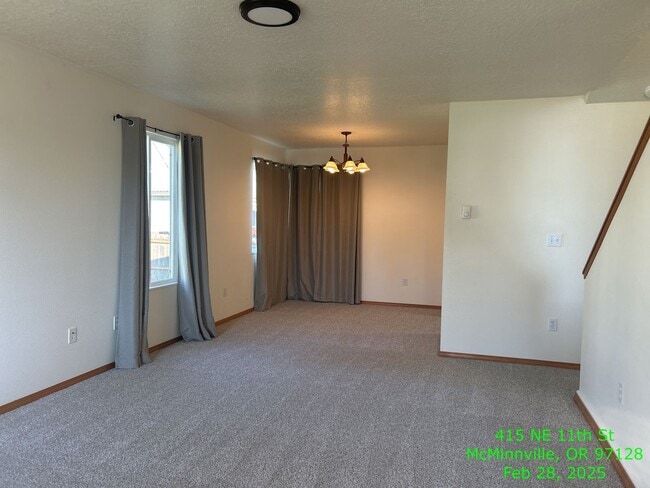 415-421 NE 11th St in McMinnville, OR - Building Photo - Building Photo