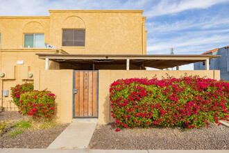 5412 W Sheena Dr in Glendale, AZ - Foto de edificio - Building Photo