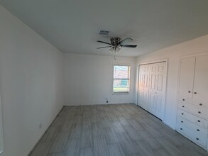 229 E Langley Blvd in Universal City, TX - Building Photo - Building Photo