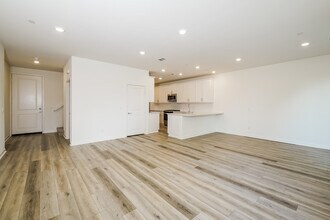 8255 Sophie Ct in Northridge, CA - Building Photo - Building Photo