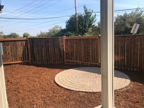 2604 Ross Ln in Eugene, OR - Building Photo - Building Photo