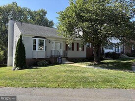 234 Fairfield Dr in Warrenton, VA - Building Photo