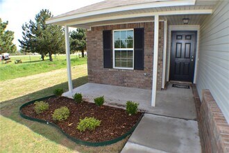 2412 Canyon Creek Dr in Yukon, OK - Building Photo - Building Photo